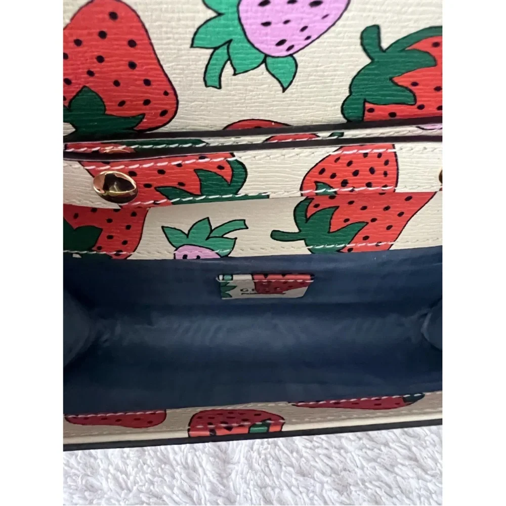 SOLDโค๏ธ ๐GUCCI Strawberry Print Zumi Leather Mini Shoulder Bag Cream & Red - Picture 9 of 11